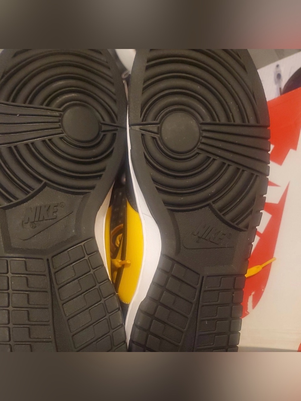 Nike Dunk High Retro Reverse Goldenrod DD1399-700 US M 13 - Picture 2 of 2